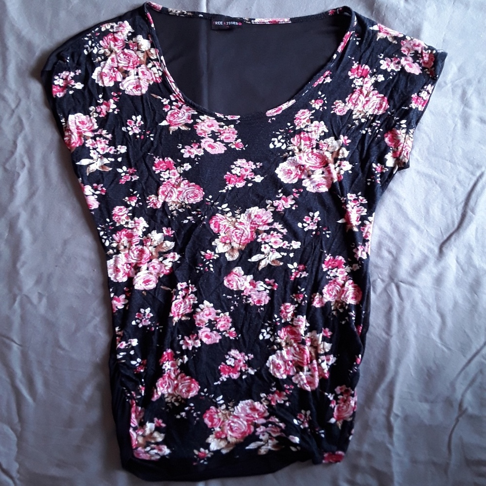 Free Kisses Floral Print Top Sheer Back Size XL